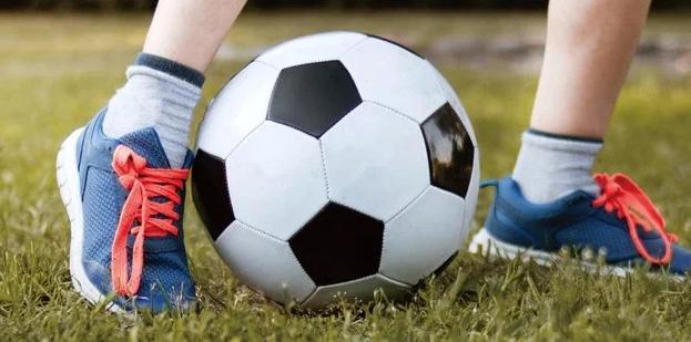 关于保加利亚主场大捷，小组领先优势加大的信息