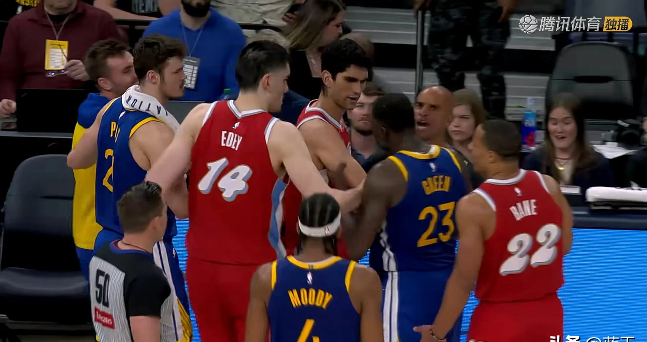 勇士豪取连胜，击败灰熊