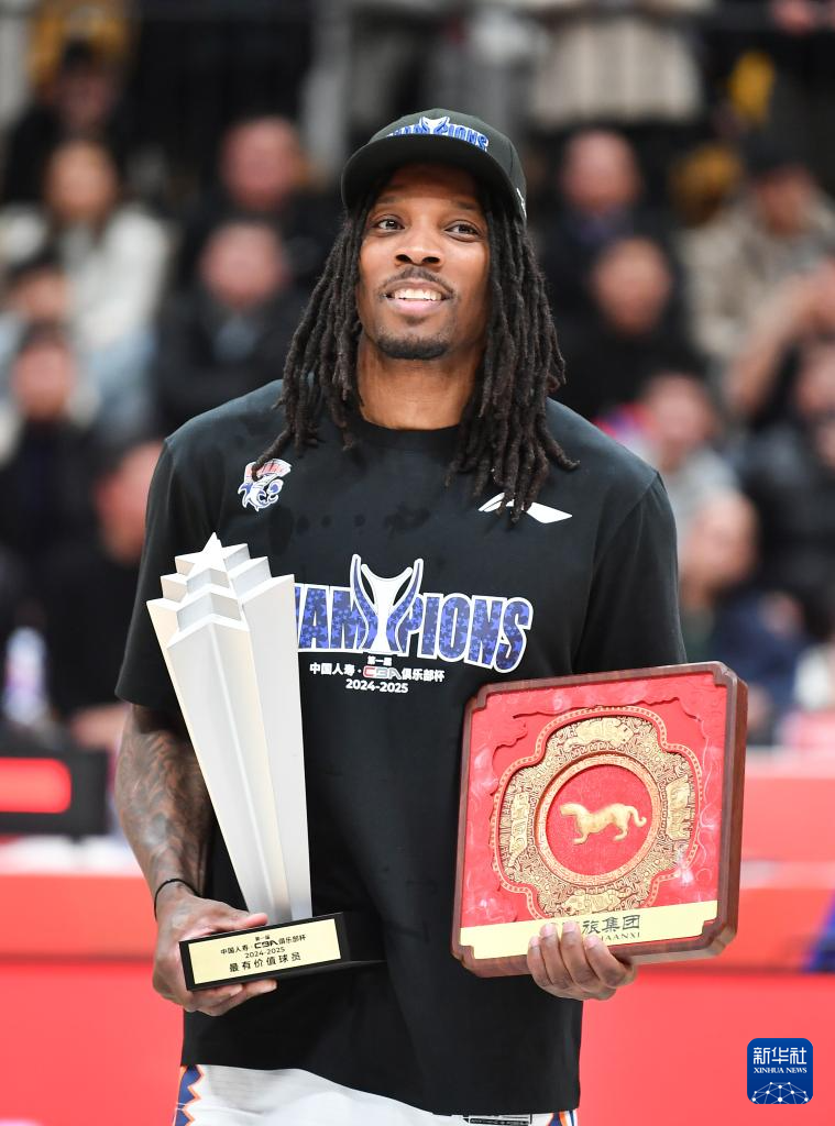 上海队赢得胜利，精彩表现让人赞叹