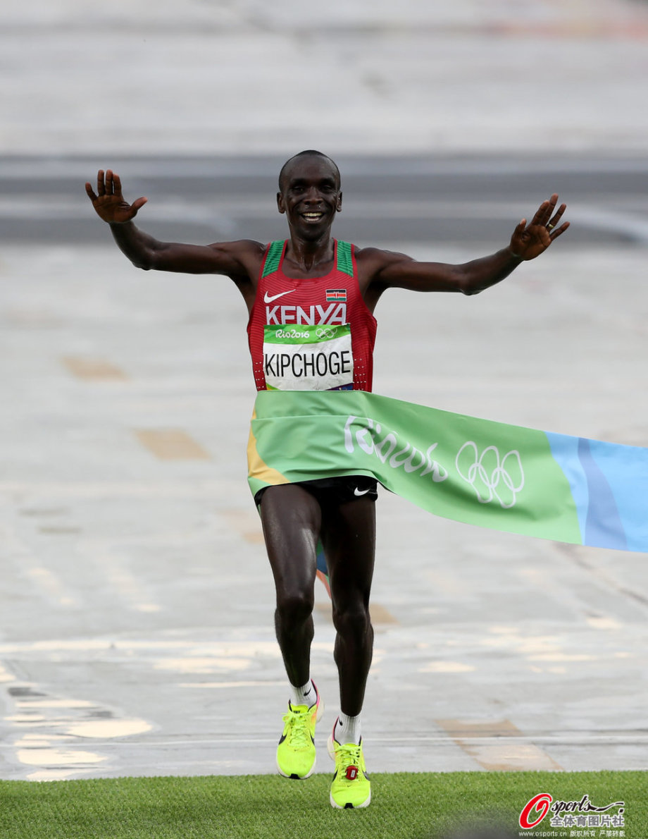 肯尼亚队在锦标赛中斩获胜利